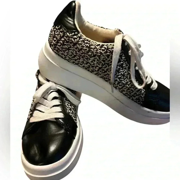 Yellow Box Shoes - Yellow box size 7.5 Eldra crochet tweed & pvc black leather platform shoe